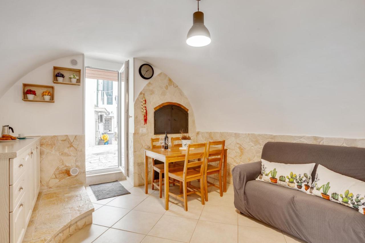 La Chicca Historic Center Beautiful Flat Apartment Monopoli Exterior photo